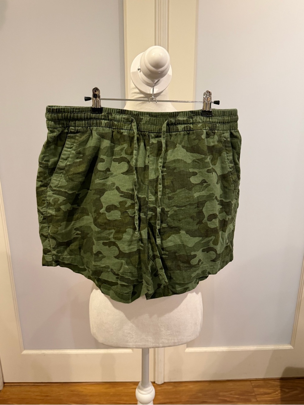 Old Navy Olive Green Camo Shorts